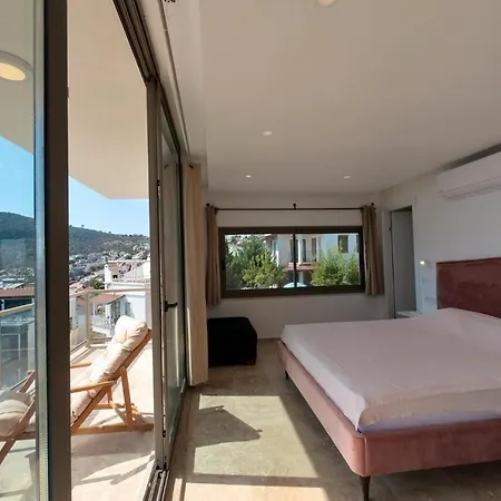 Triplex In With Pool & Partial Sea View